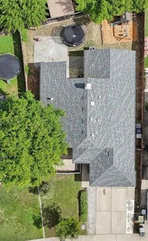 1221 Rudger Way, Sacramento, CA 95833