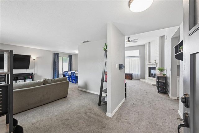 1221 Rudger Way, Sacramento, CA 95833