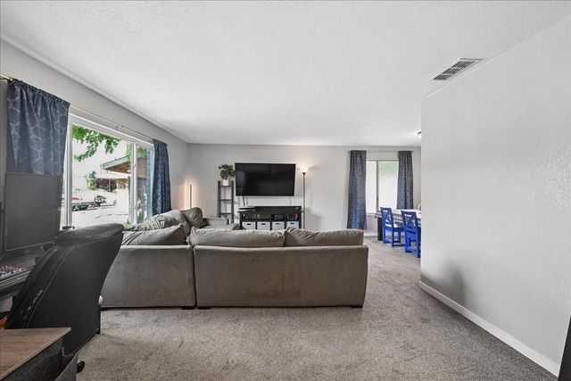 1221 Rudger Way, Sacramento, CA 95833