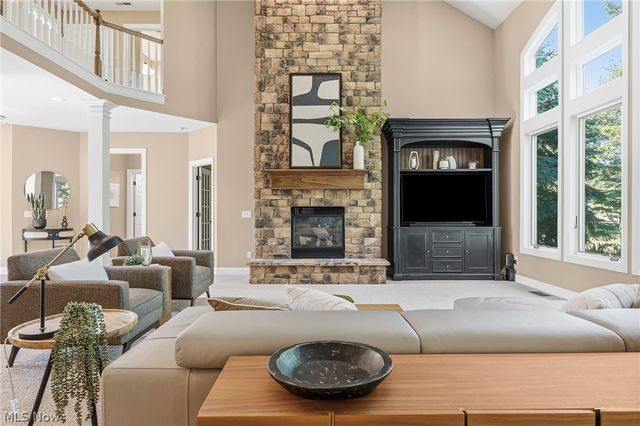 583 Legends Row, Avon Lake, OH 44012