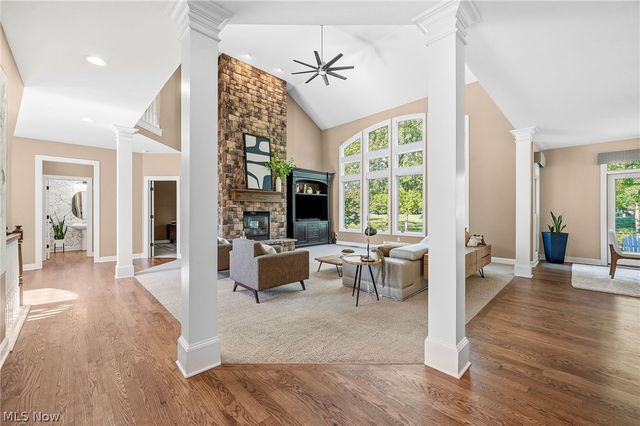 583 Legends Row, Avon Lake, OH 44012