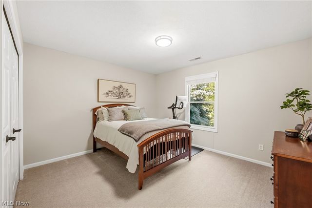 583 Legends Row, Avon Lake, OH 44012