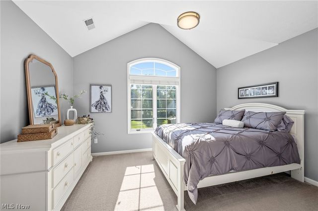 583 Legends Row, Avon Lake, OH 44012