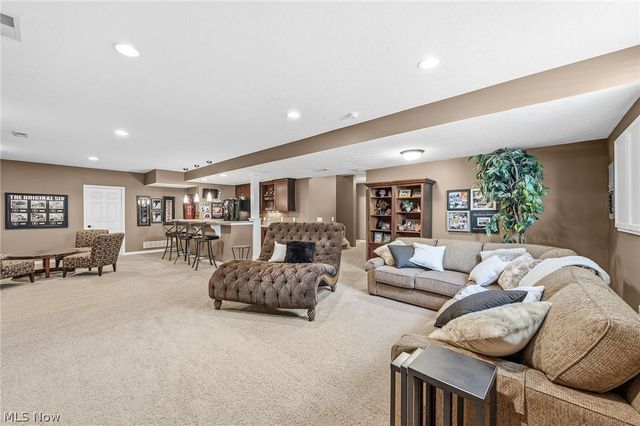 583 Legends Row, Avon Lake, OH 44012