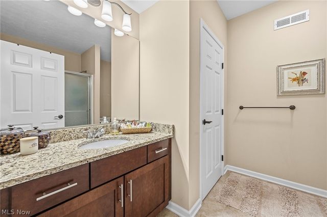 583 Legends Row, Avon Lake, OH 44012