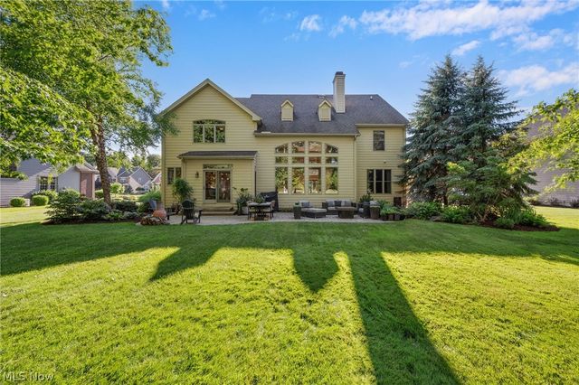 583 Legends Row, Avon Lake, OH 44012