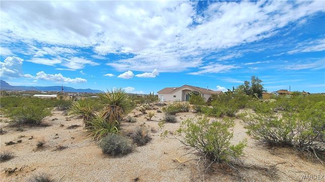 90 E Kolb Drive, Meadview, AZ 86444