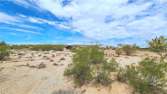 90 E Kolb Drive, Meadview, AZ 86444