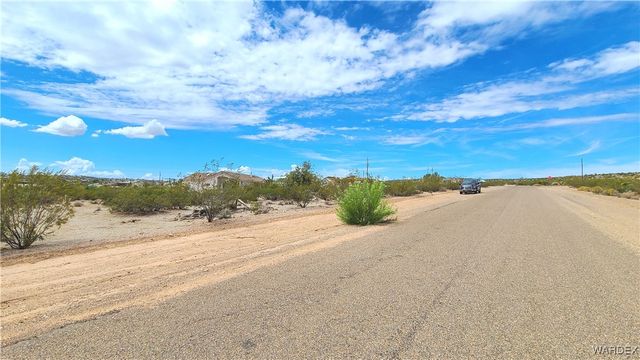 90 E Kolb Drive, Meadview, AZ 86444