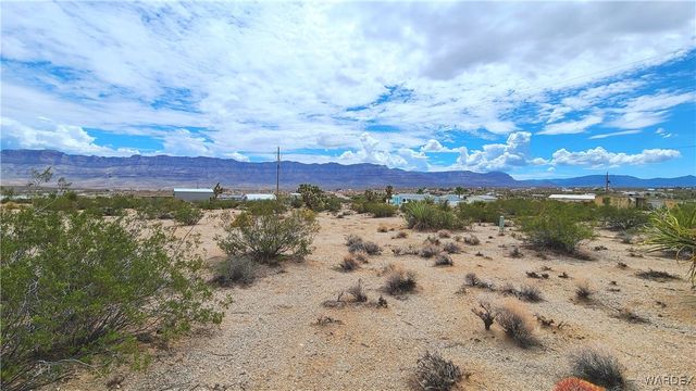 90 E Kolb Drive, Meadview, AZ 86444