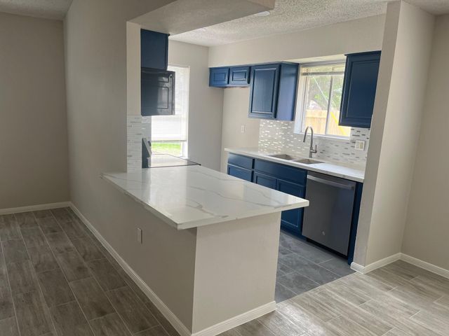 2434 Long Reach Drive, Sugar Land, TX 77478