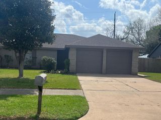 2434 Long Reach Drive, Sugar Land, TX 77478