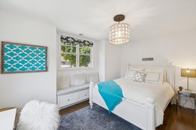 1016 Greenwood Drive, Menlo Park, CA 94025