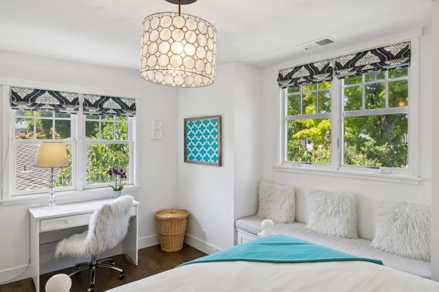 1016 Greenwood Drive, Menlo Park, CA 94025