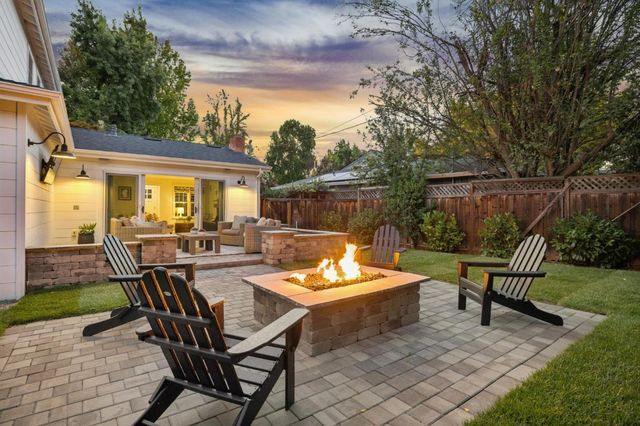 1016 Greenwood Drive, Menlo Park, CA 94025