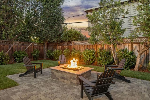 1016 Greenwood Drive, Menlo Park, CA 94025