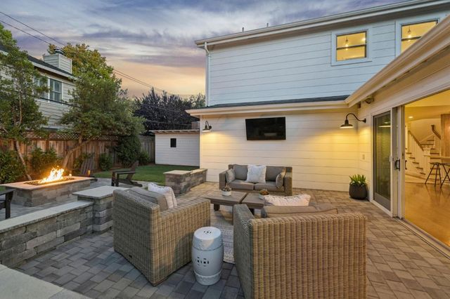 1016 Greenwood Drive, Menlo Park, CA 94025