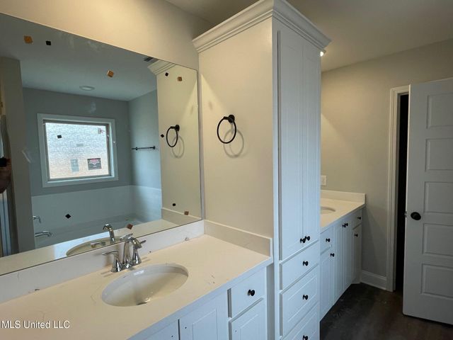 561 Patrick Farms Drive, Pearl, MS 39208