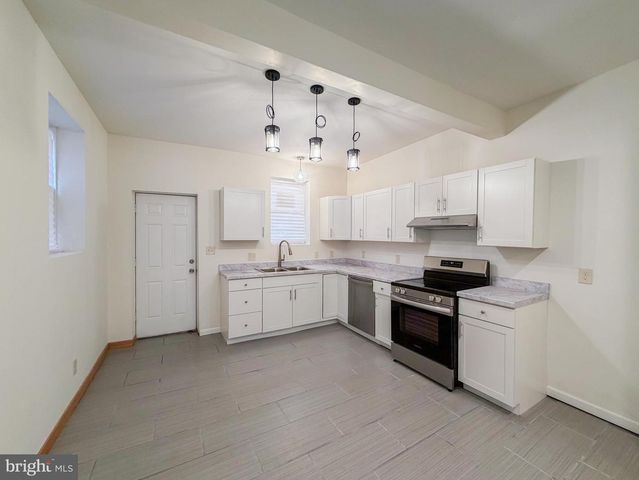 2251 LOGAN ST, Harrisburg, PA 17110