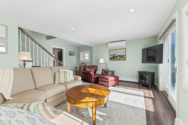 30 Cedar Point Road, Durham, NH 03824