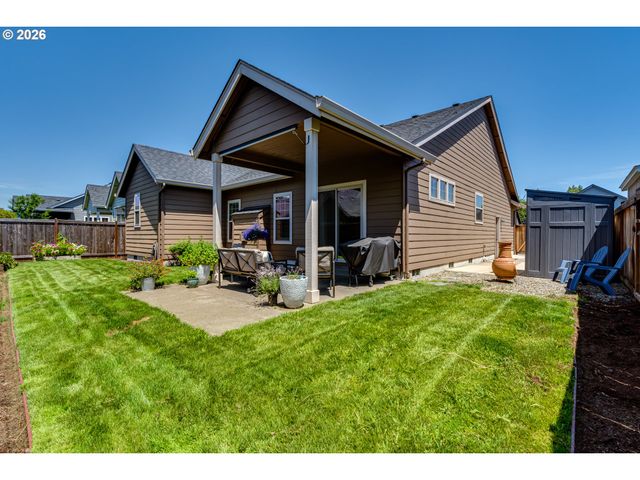 5427 KING ARTHUR Ct, Eugene, OR 97402