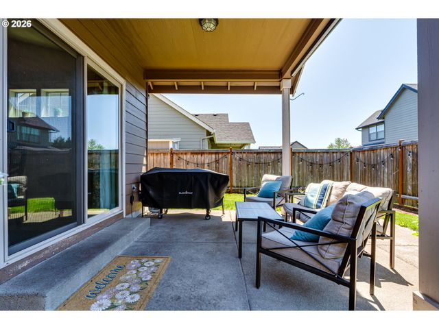 5427 KING ARTHUR Ct, Eugene, OR 97402