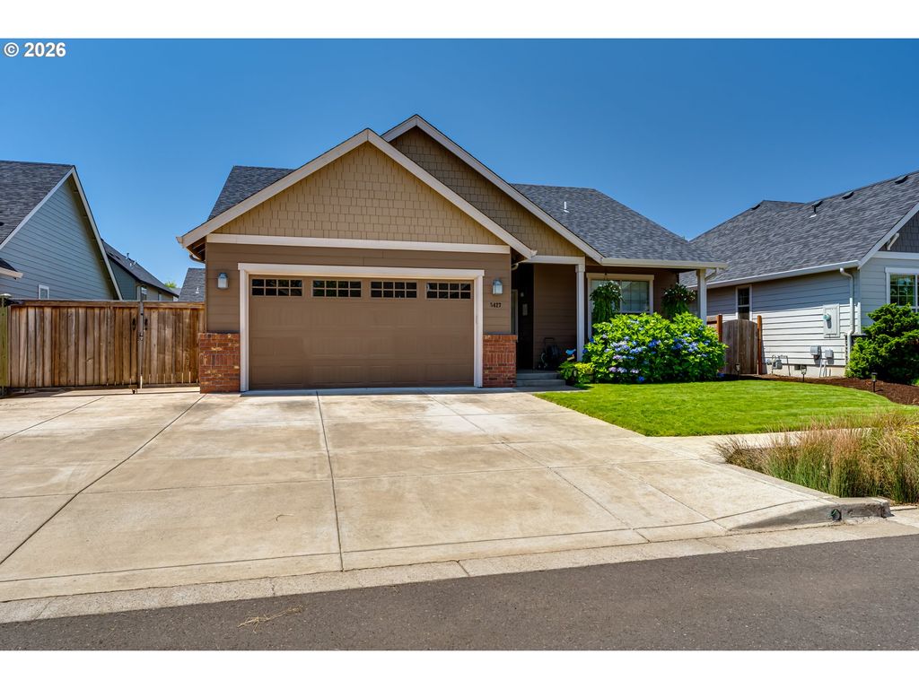 5427 KING ARTHUR Ct, Eugene, OR 97402