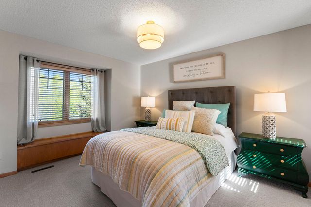 3360 Wood Duck Drive NW, Prior Lake, MN 55372