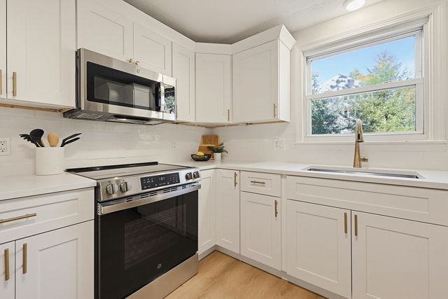 9 Merriam District, Oxford, MA 01537