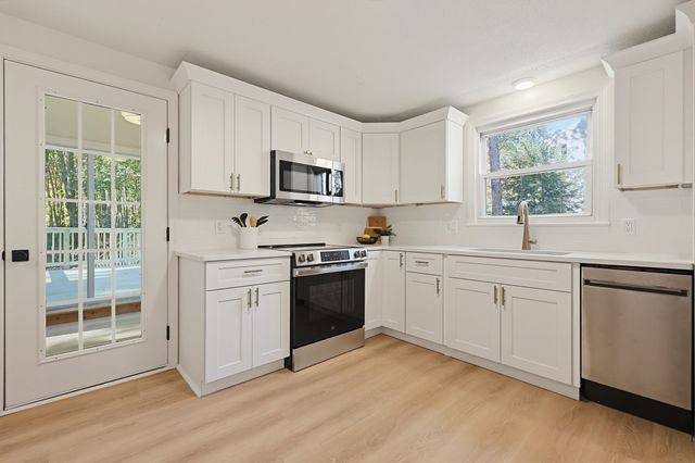9 Merriam District, Oxford, MA 01537