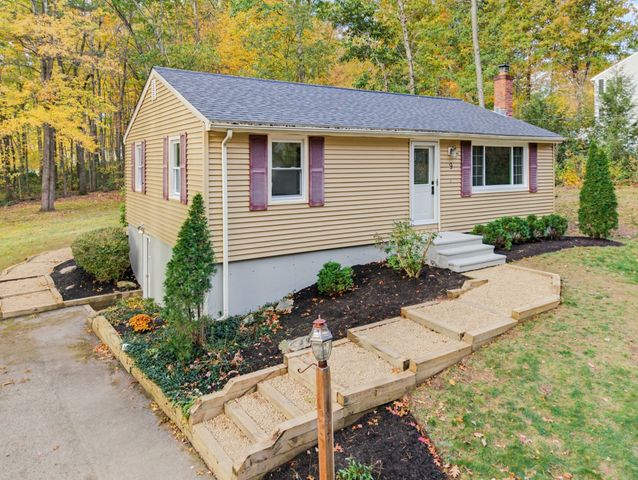 9 Merriam District, Oxford, MA 01537