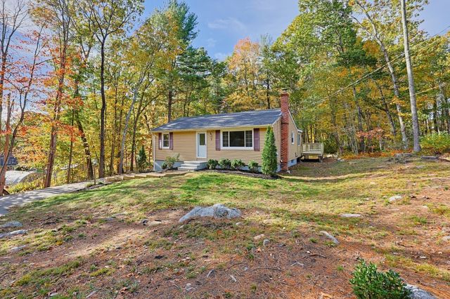 9 Merriam District, Oxford, MA 01537