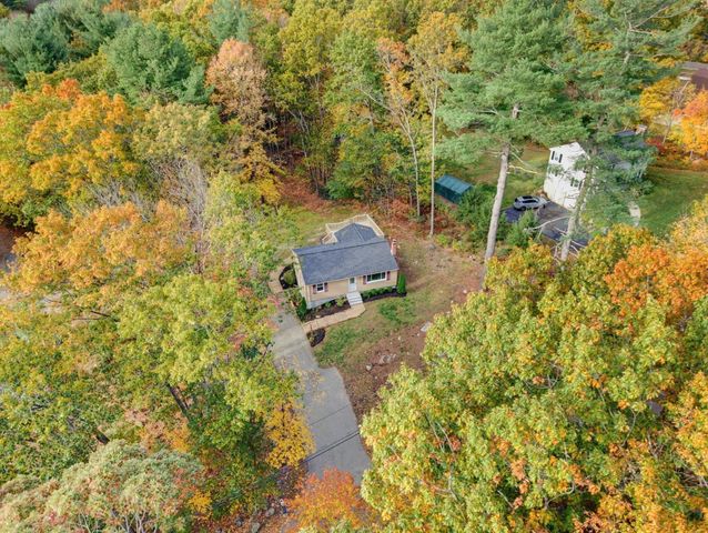 9 Merriam District, Oxford, MA 01537