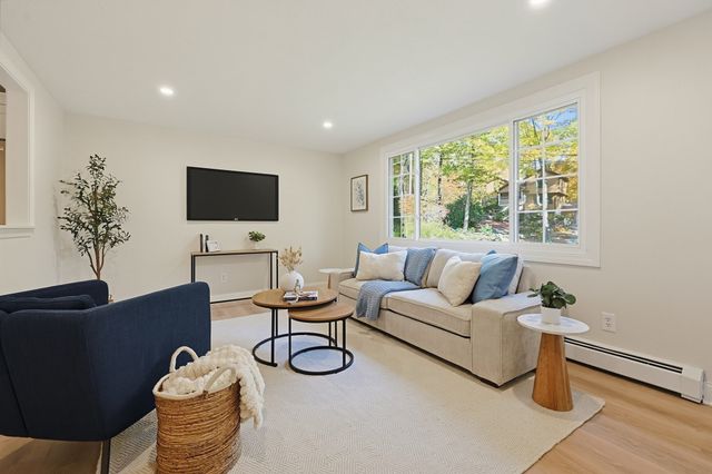 9 Merriam District, Oxford, MA 01537