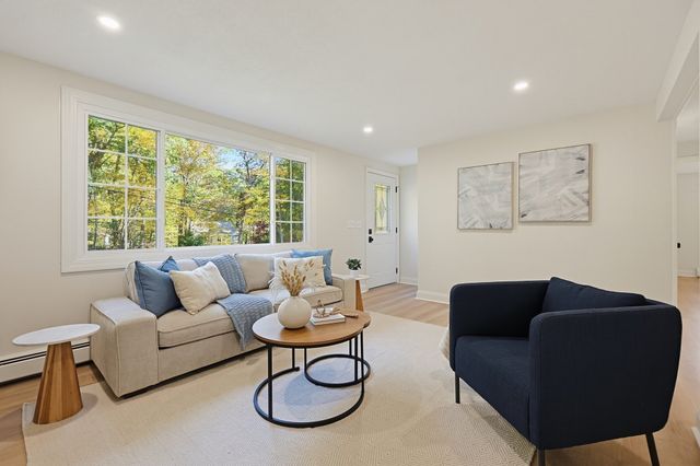 9 Merriam District, Oxford, MA 01537