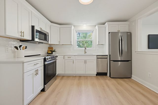 9 Merriam District, Oxford, MA 01537