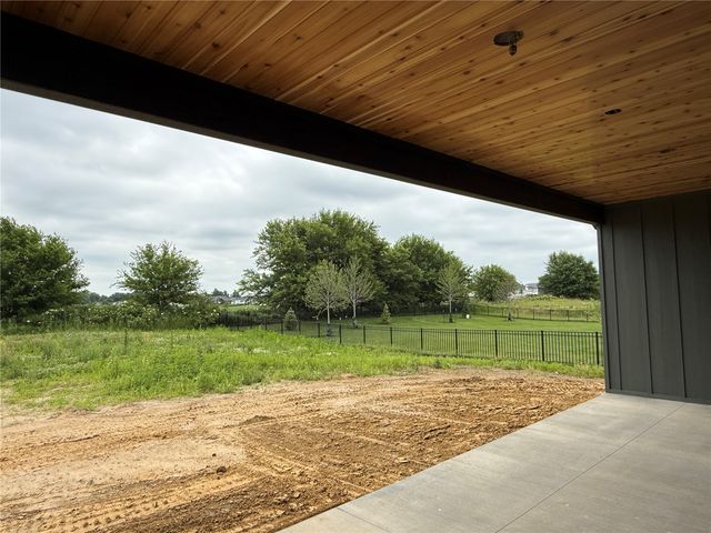 5557 Silver Rock Drive, Marion, IA 52302