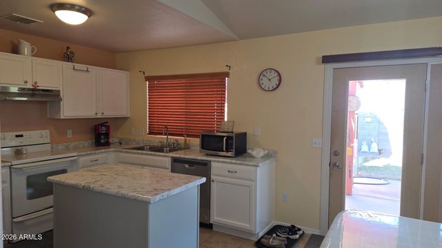 8146 W PINEVETA Drive, Arizona City, AZ 85123