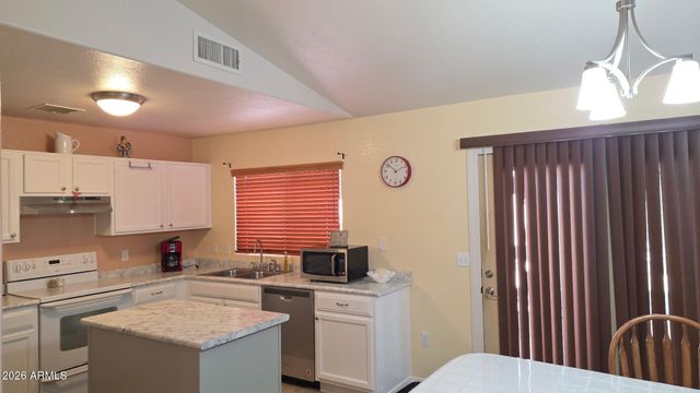 8146 W PINEVETA Drive, Arizona City, AZ 85123