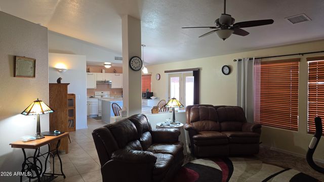 8146 W PINEVETA Drive, Arizona City, AZ 85123