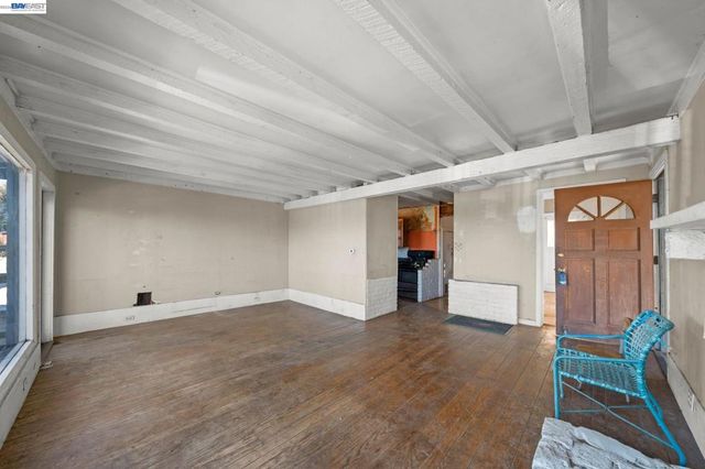624 Sierra Point Rd, Brisbane, CA 94005
