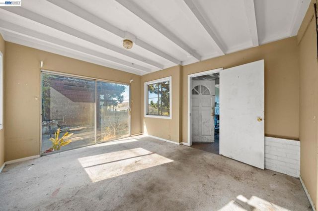 624 Sierra Point Rd, Brisbane, CA 94005