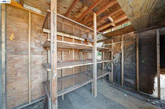624 Sierra Point Rd, Brisbane, CA 94005