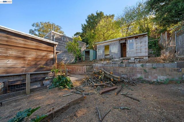 624 Sierra Point Rd, Brisbane, CA 94005