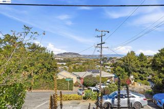 624 Sierra Point Rd, Brisbane, CA 94005