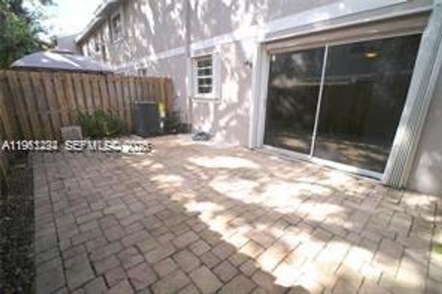 12142 SW 50th Ct 1242, Cooper City, FL 33330