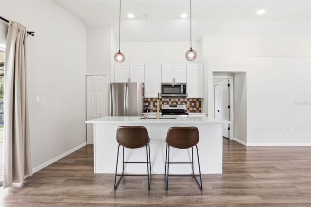 5916 LAKE FRONT DRIVE, Wesley Chapel, FL 33545