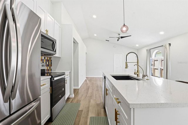 5916 LAKE FRONT DRIVE, Wesley Chapel, FL 33545