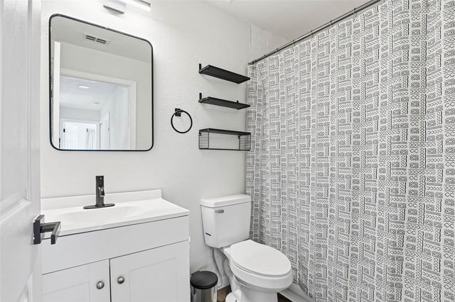 5916 LAKE FRONT DRIVE, Wesley Chapel, FL 33545