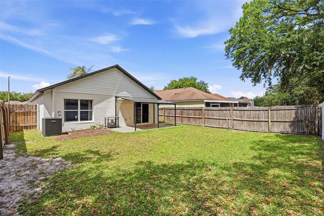 5916 LAKE FRONT DRIVE, Wesley Chapel, FL 33545